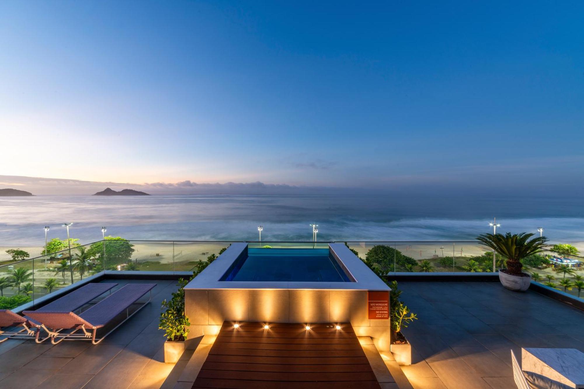 מלון ריו דה ז'ניירו Lifestyle Laghetto Collection מראה חיצוני תמונה The rooftop pool at the hotel