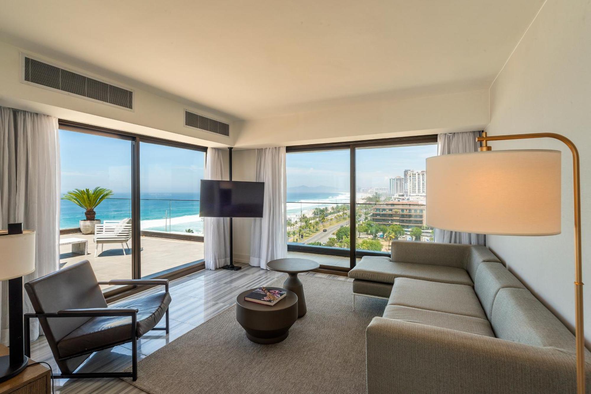 מלון ריו דה ז'ניירו Lifestyle Laghetto Collection מראה חיצוני תמונה A living room at the Hilton San Diego Bayfront